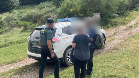 Guardi Civil auxilia a la senderista | Auxilian a una senderista lesionada y desorientada en la ruta mitológica de Carende (León)