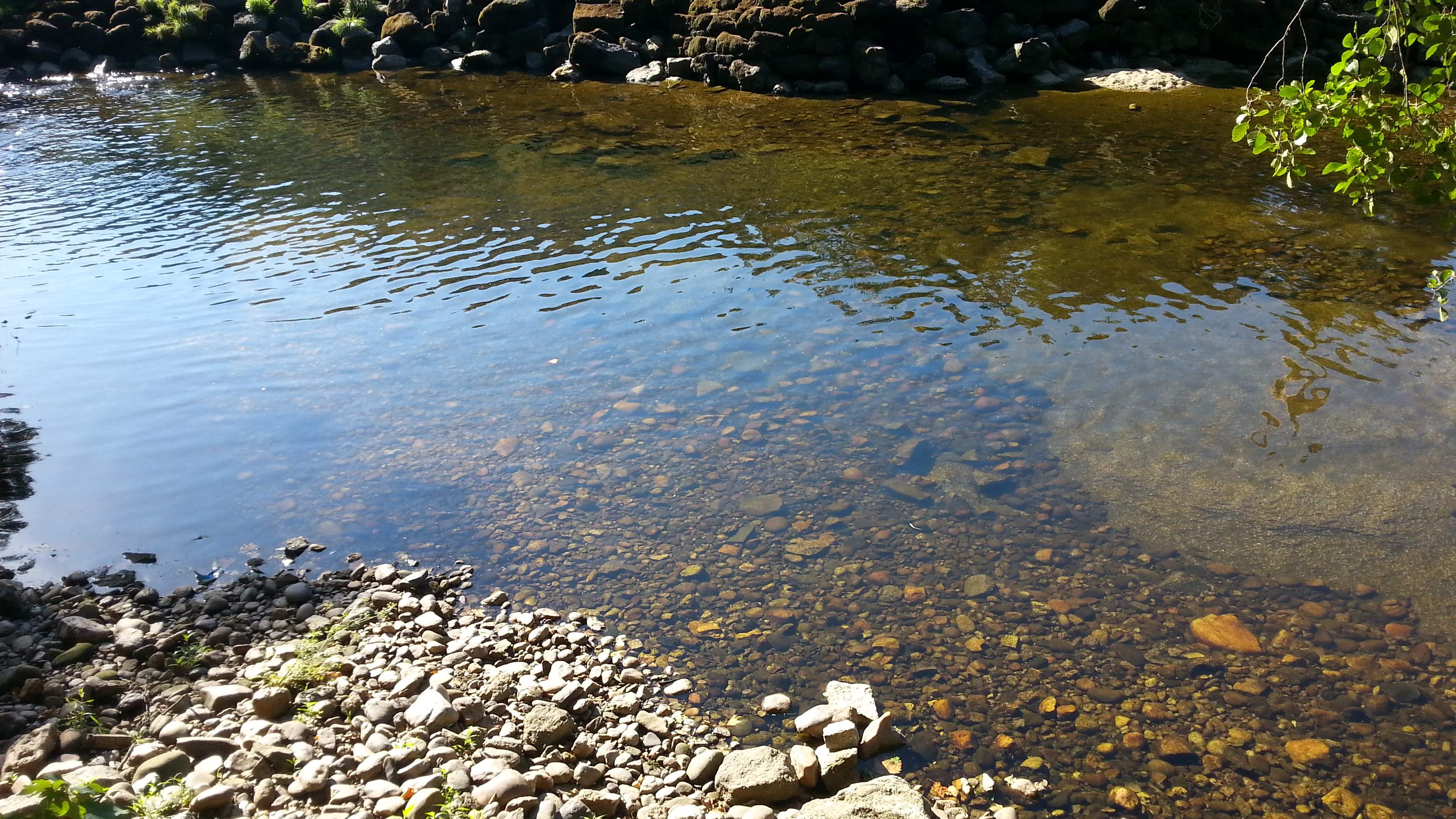 Puente sobre el río Boeza en Las Ventas de Albares