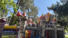 'Mini Temple' en el Parque del Temple de Ponferrada | El parque del Temple se convierte en 'feudo' de juegos infantiles en la antesala de la Noche Templaria de Ponferrada