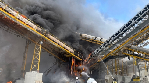 Ingresadas en el hospital cuatro personas tras el incendio de una cantera en Tornadizos de Ávila