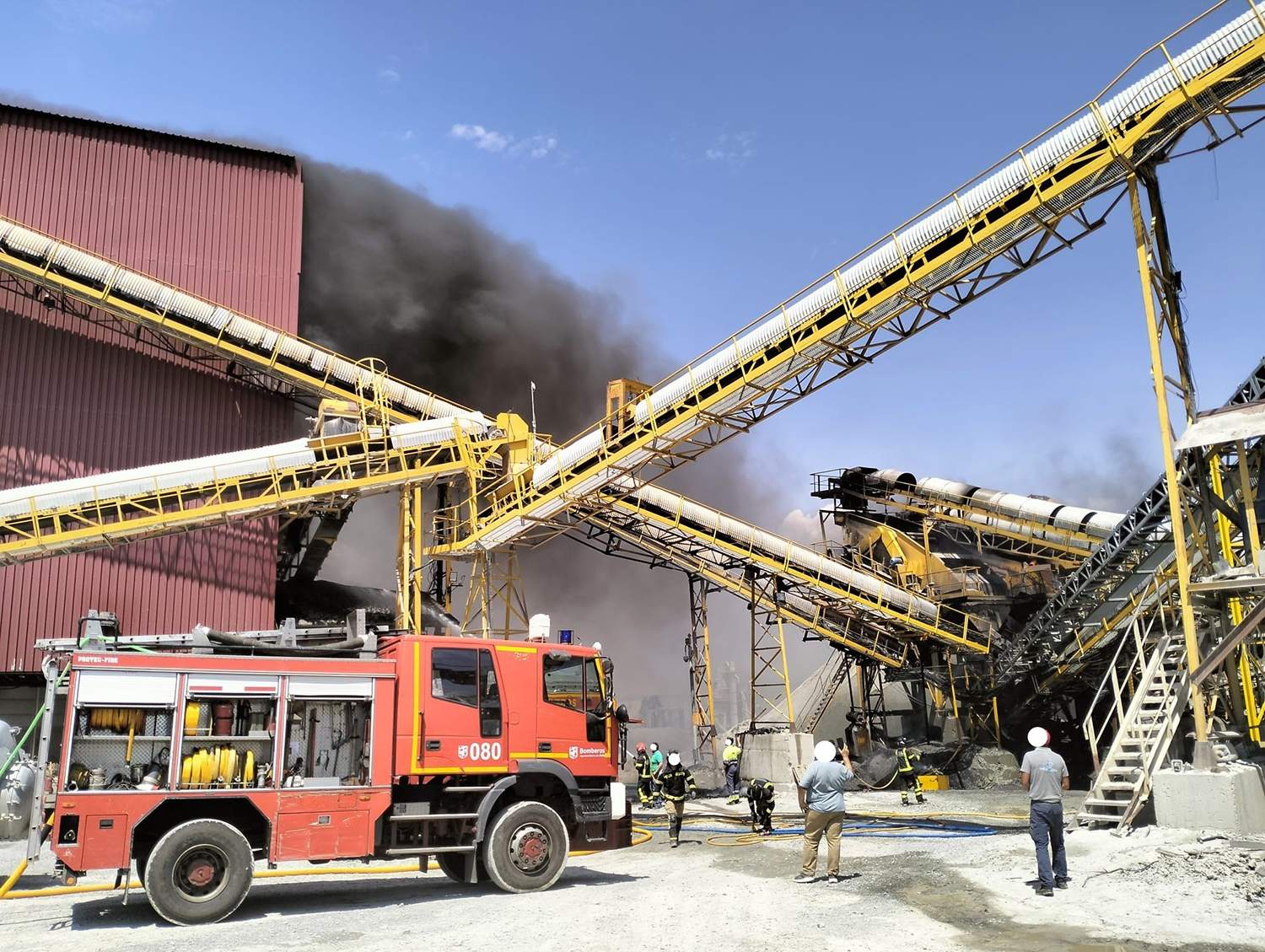 Incendio de una cantera de Ávila 3