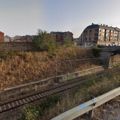 Una avería prolongada en la catenaria obliga a los viajeros del Barcelona - A Coruña a cubrir en autobús el tramo Burgos - Ponferrada