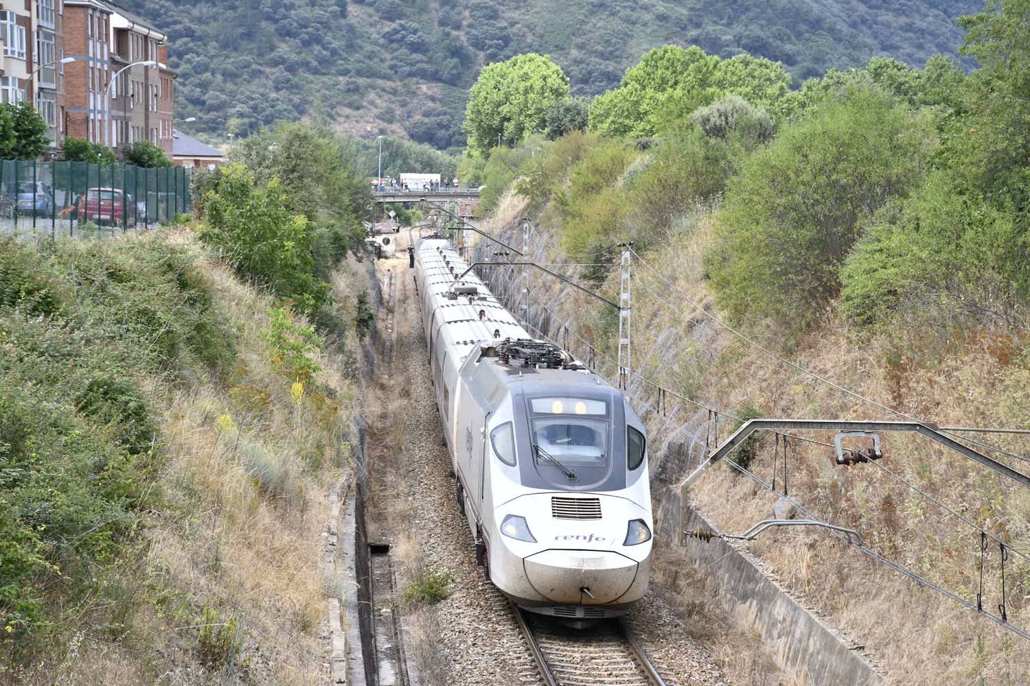 Un tren arrolla a una persona en Ponferrada (2)