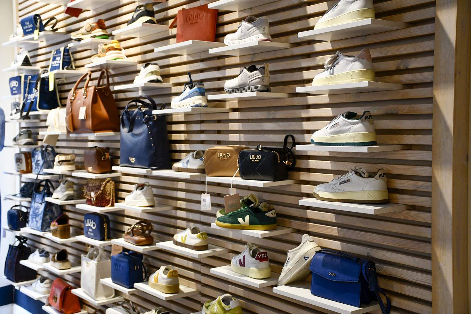 Rebajas en Teatriz 17