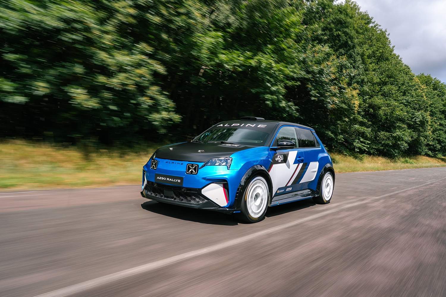 ICAL. Alpine presenta la versión de rally de A290, el primer Alpine eléctrico diseñado para clientes de competición