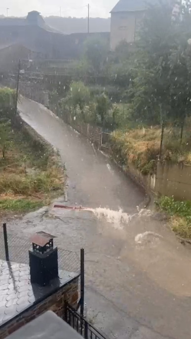 Fuerte tormenta en Toreno 1