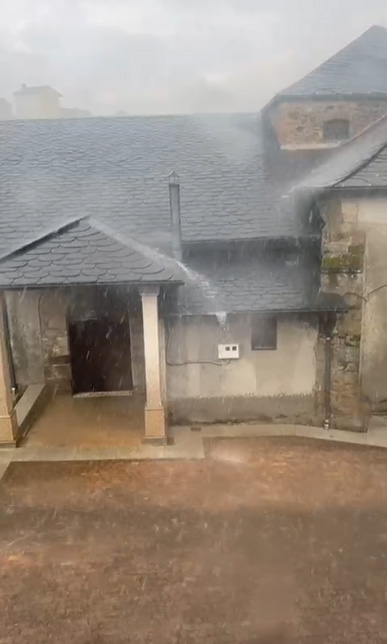 Fuerte tormenta en Toreno