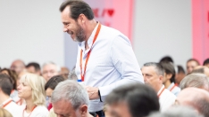 Óscar Puente en el Comité Federal del PSOE.