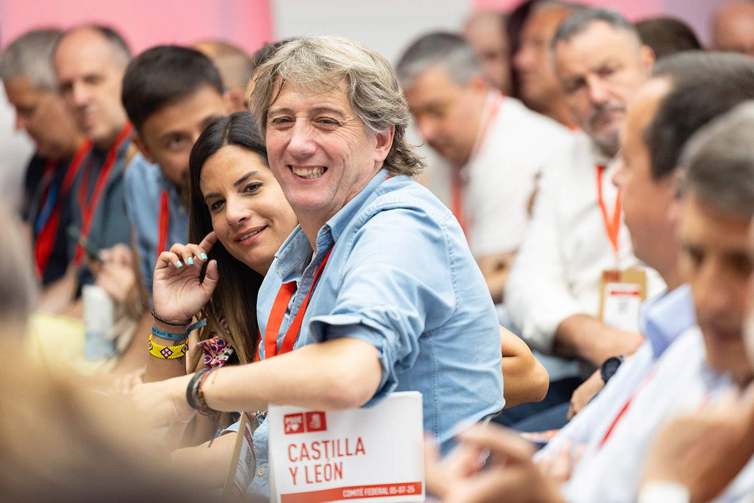 Carlos Martínez y Nuria Rubio en el Comité Federal del PSOE.