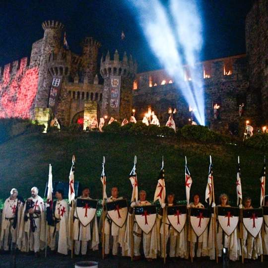 Desfile de la Noche Templaria de Ponferrada (65) Desfile de la Noche Templaria de Ponferrada (65)