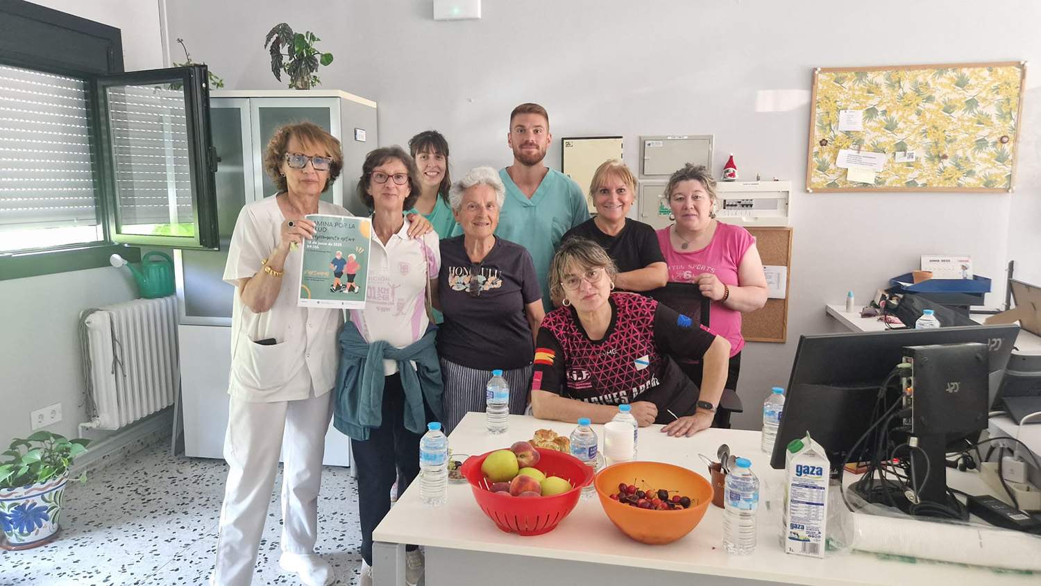Participantes de la iniciativa 'Camina por la salud' de Puente de Domingo Flórez