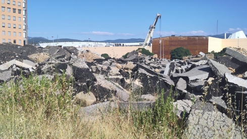 Escombros en la Rosaleda