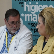 César Sánchez ICAL. La gerente regional de Salud, Violeta Martínez Pindado, preside la Comisión de seguimiento del Plan de Garantía Asistencial para El Bierzo. Junto a ella el gerente del hospital El Bierzo .