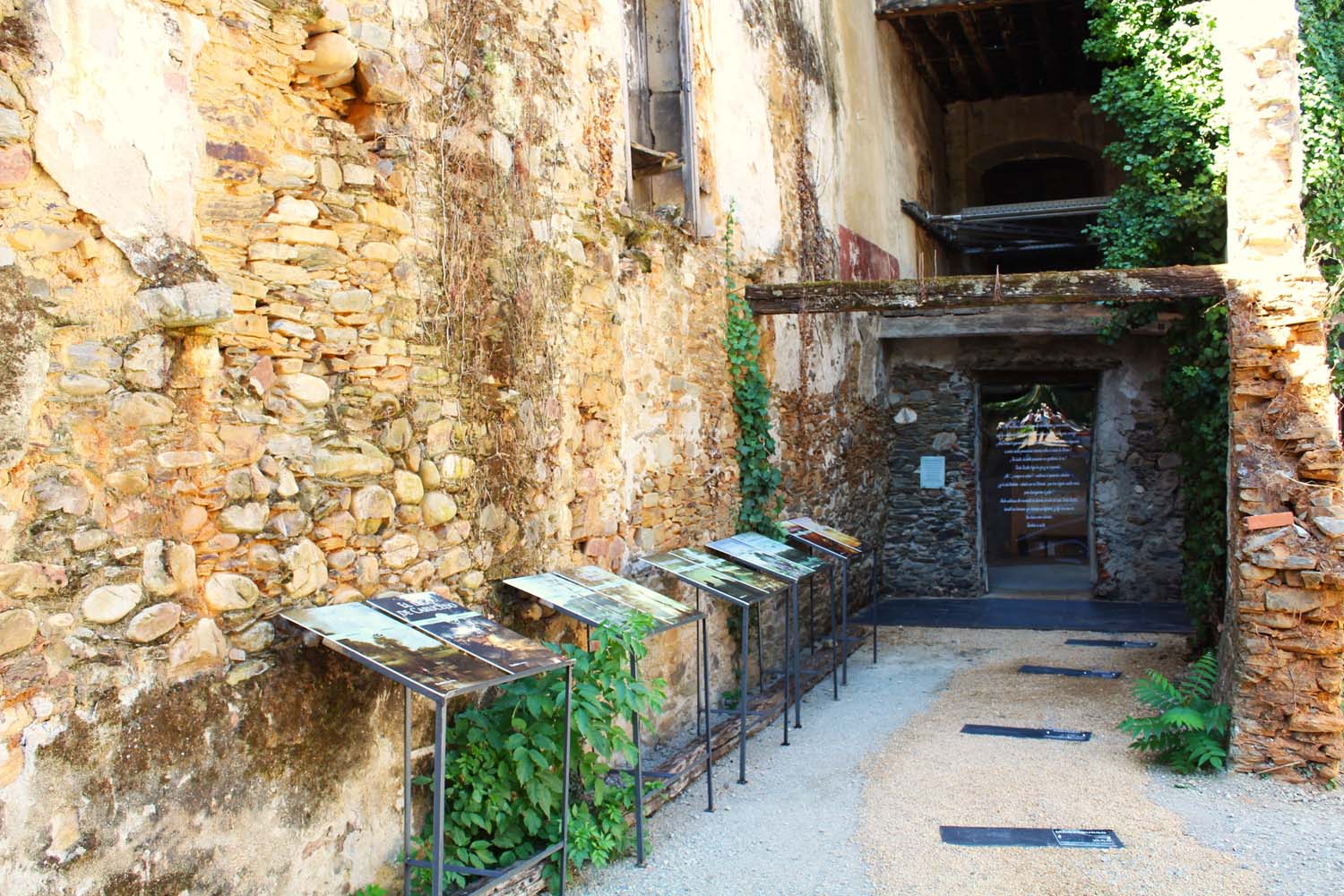 Inauguración del Jardín Romántico de Villafranca del Bierzo (6) Inauguración del Jardín Romántico de Villafranca del Bierzo (6)