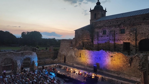 Carlos Núñez regresa al Bierzo para su único concierto este 2025 en el monasterio de Carracedo