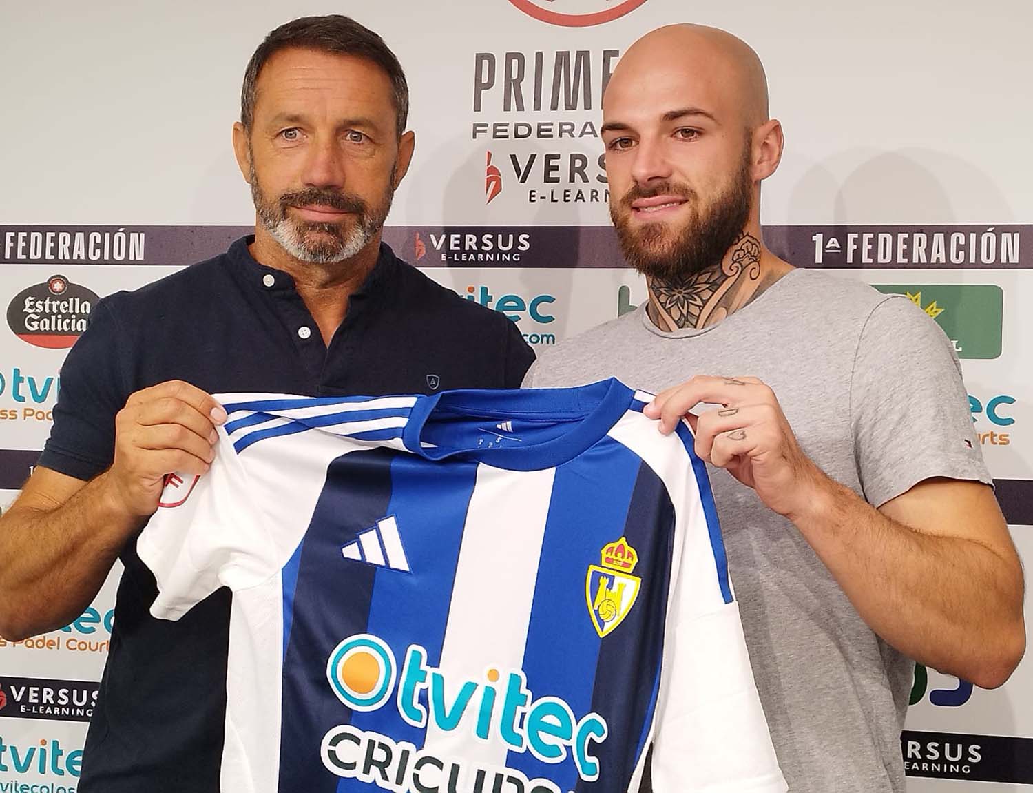 Presebtación de Sergio Benito con la Ponferradina | Sergio Benito: La Ponferradina "es un club con muy buen proyecto" Presebtación de Sergio Benito con la Ponferradina | Sergio Benito: La Ponferradina "es un club con muy buen proyecto"