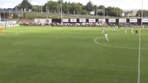 Gol de Yeray con el Racing | Yeray Cabanzón marca desde 50 metros con el Racing el gol que pudo dar el ascenso a la Ponferradina 