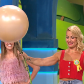 La berciana Lydia Valentín protagoniza un divertido desliz como madrina de Alagón (Zaragoza) en el ‘Grand Prix’