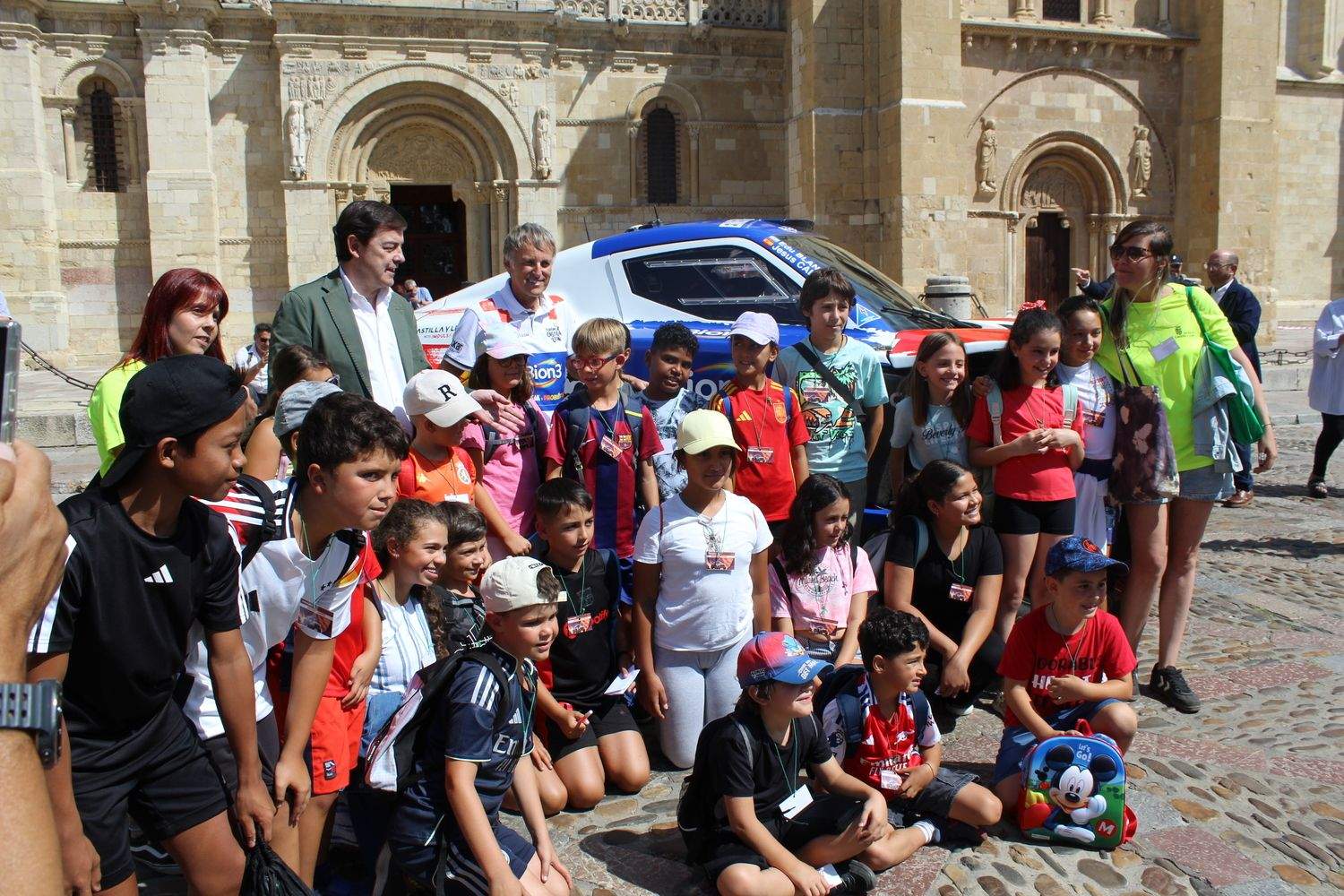 Presentación del coche con el que el leonés Jesús Calleja participará en el Dakar 2026