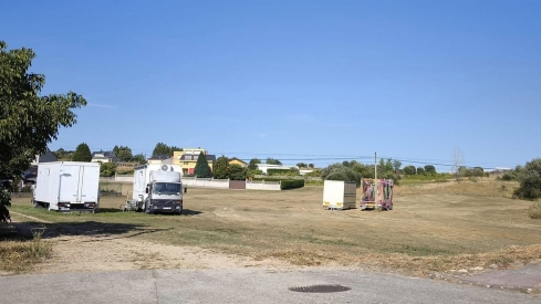 Feriantes en las fiestas de Cabañas Raras.
