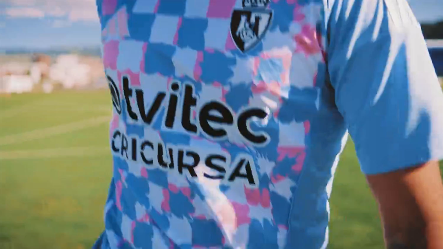 Tercera equipación de la Ponferradina . Tercera equipación de la Ponferradina .