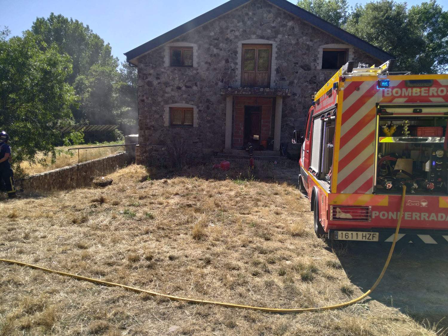 Incendio en una vivienda en Folgoso