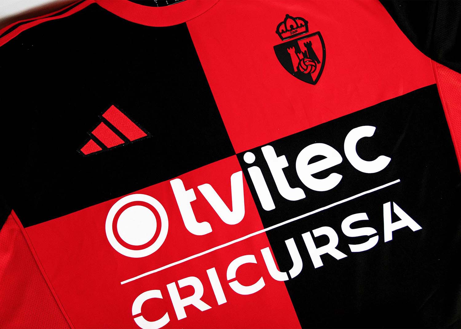 Segunda equipación de la Ponferradina. Segunda equipación de la Ponferradina.