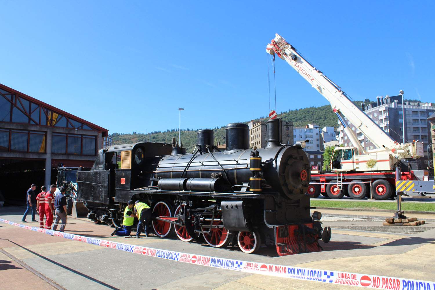 Traslado de la locomotora PV 31 de Ponferrada a los Talleres Ferroviarios de Villablino 