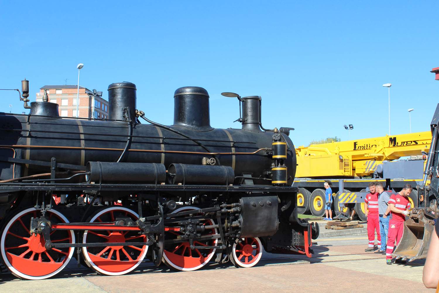 Traslado de la locomotora PV 31 de Ponferrada a los Talleres Ferroviarios de Villablino (2)