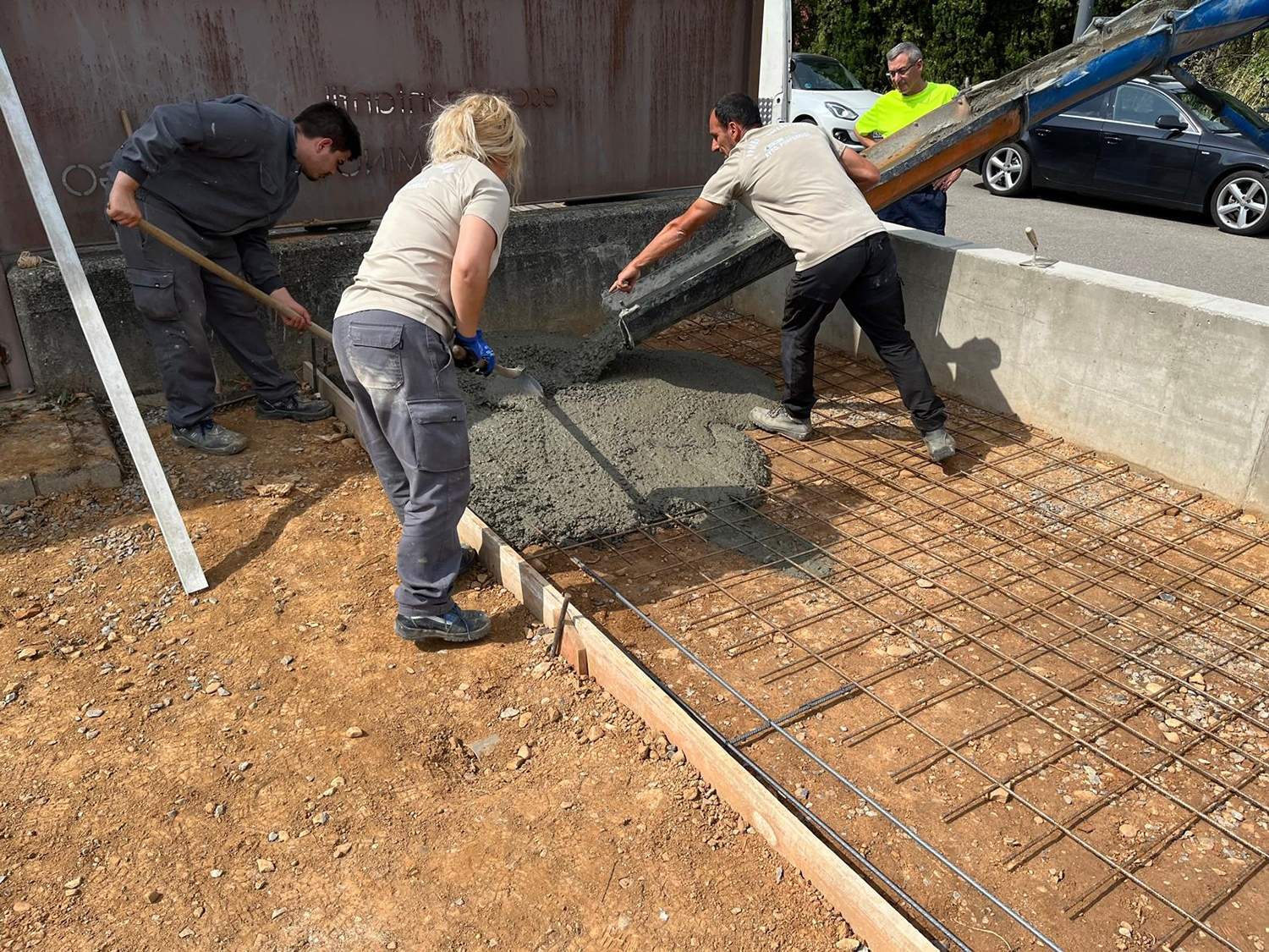 La Escuela de Educación Infantil Municipal Camino de Santiago contará con nueva zona de acceso y protección ante inclemencias .