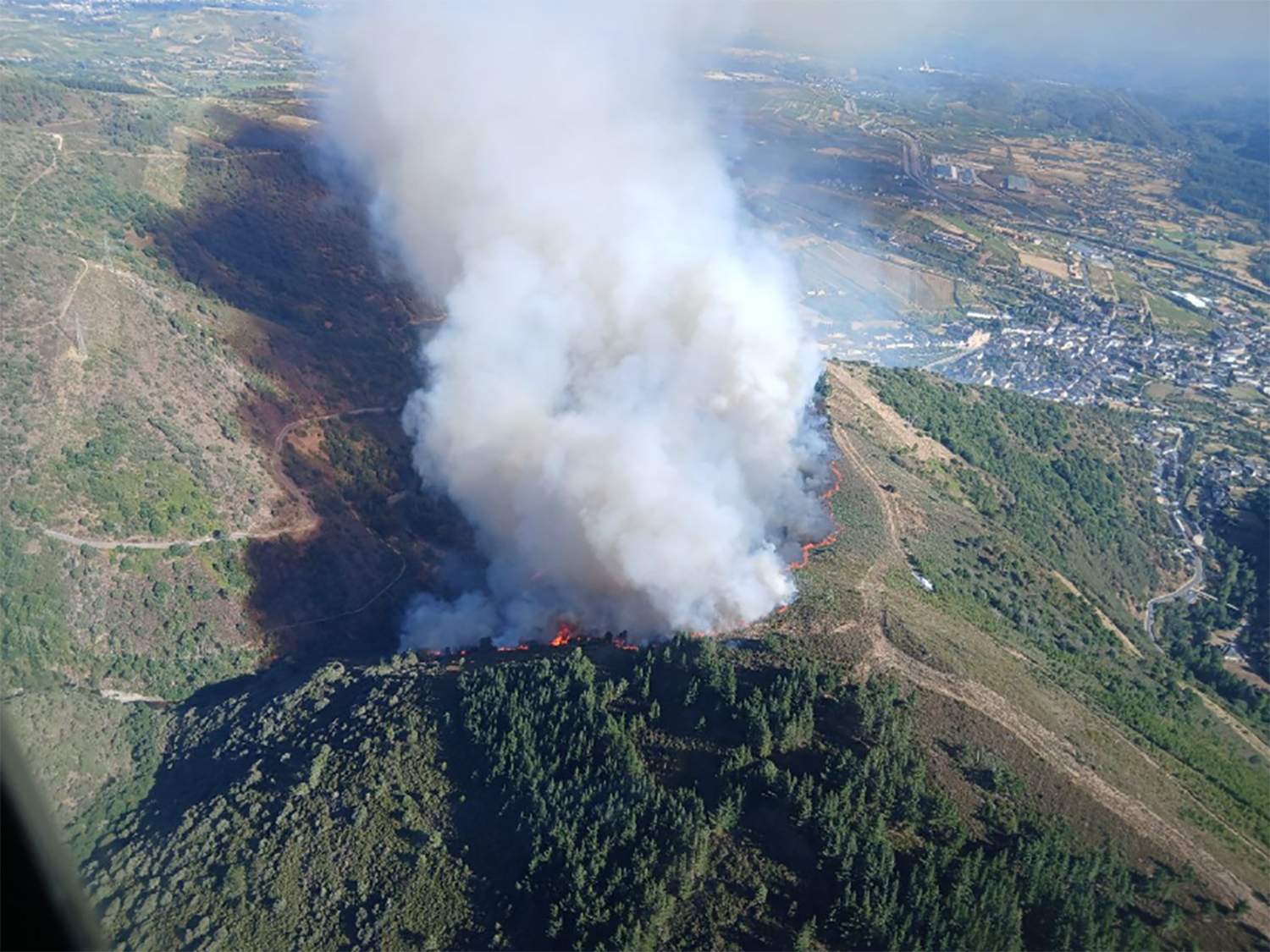 Incendio Villafranca del Bierzo Incendio Villafranca del Bierzo