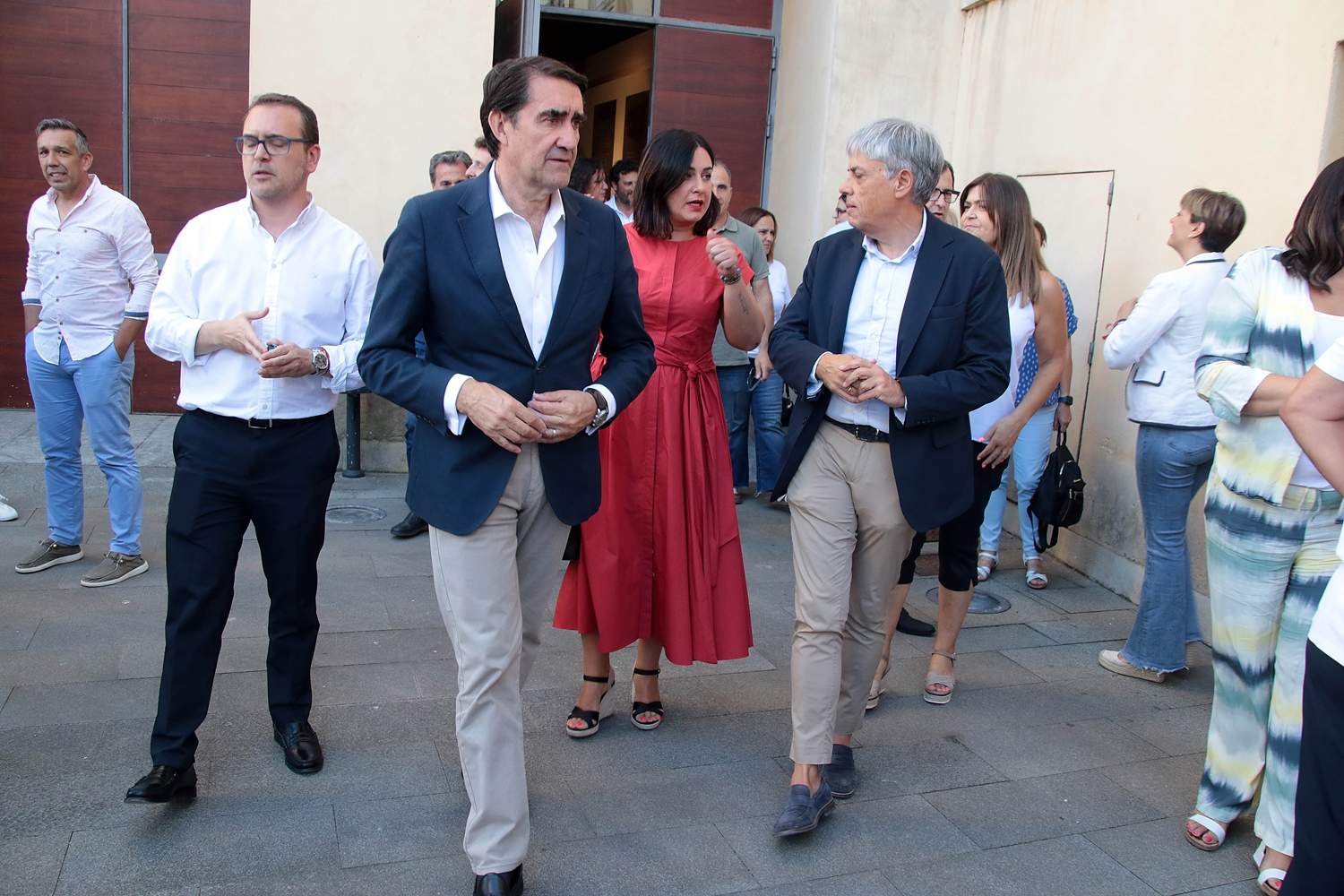 Peio García / ICAL . El consejero Juan Carlos Suárez Quiñones preside la constitución del Pleno de la nueva Comisión Gestora Provincial del PP de León