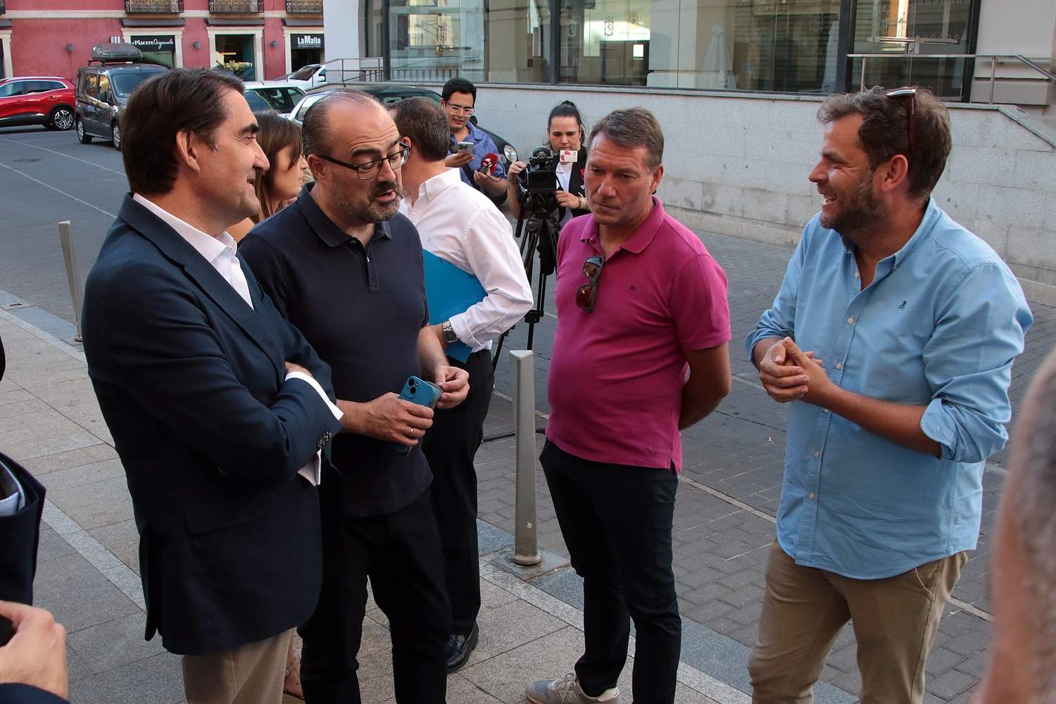 Peio García / ICAL . El consejero Juan Carlos Suárez Quiñones preside la constitución del Pleno de la nueva Comisión Gestora Provincial del PP de León