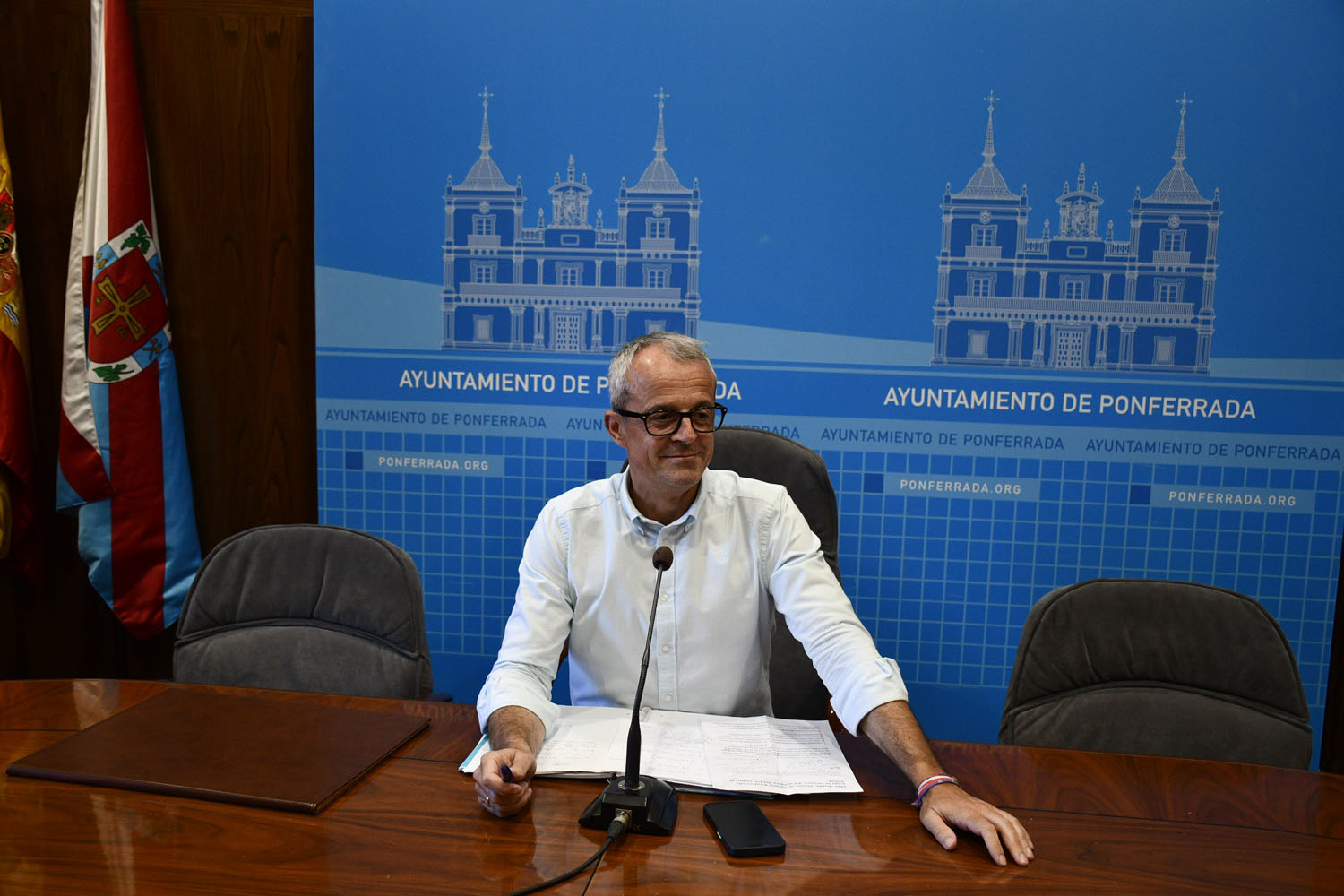 El concejal de Hacienda niega el aumento la deuda del Ayuntamiento de Ponferrada y defiende su disminución: "A finales de año será de 19,5 M€"