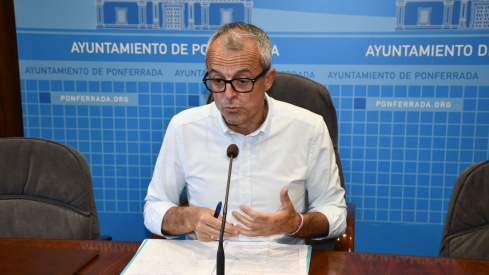 Luis A Moreno (3) Moreno asegura que el Ayuntamiento de Ponferrada no subirá impuestos y acusa al PSOE de “demagogia”