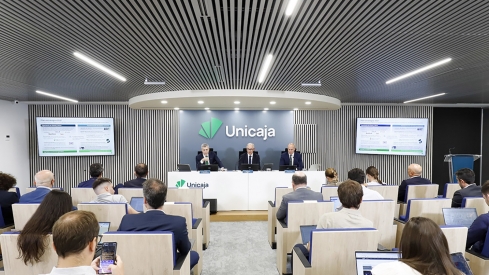 Unicaja gana 338 millones en el primer semestre, un 14,6% más, y eleva el dividendo un 10%