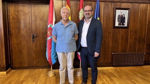 Ponferrada debatirá renombrar el Parque de la Concordia “Parque de la Concordia–Diputado Manuel Ángel Fernández Arias”. Ayuntamiento de Ponferrada 