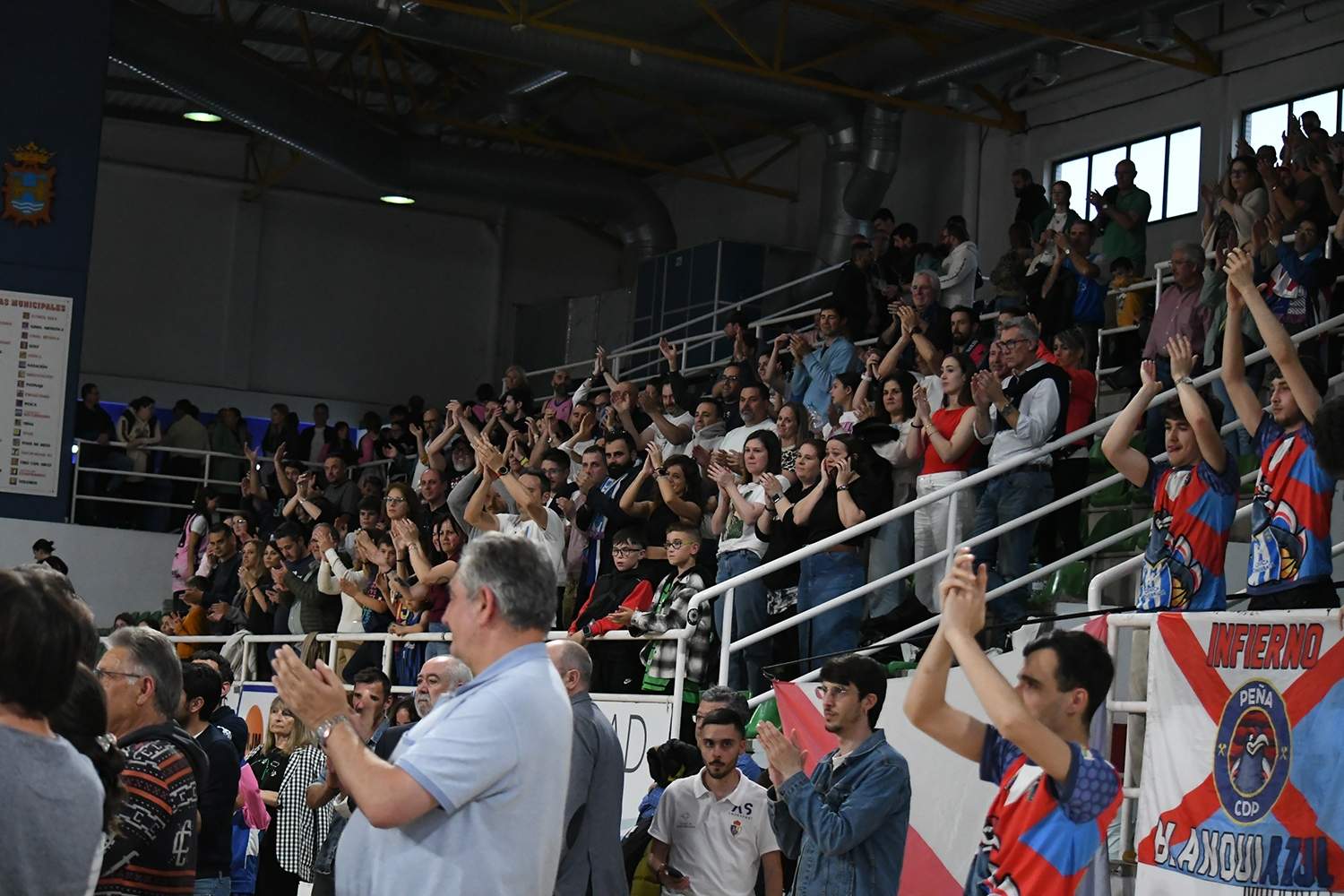 Afición del Clínica Ponferrada Afición del Clínica Ponferrada