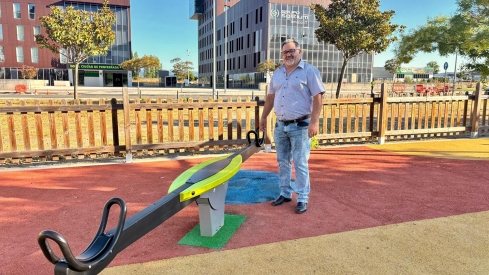 Ponferrada repara los parques infantiles del barrio de La Rosaleda de Ponferrada