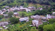 Rimor a vista de drón, Dani Merino | Rimor afronta su cuarto día sin agua y reaviva las quejas vecinales contra la dependencia del depósito de Orbanajo