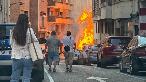 JL Leal / ICAL . Explosión de gas en la calle regimiento de Toledo (Zamora)