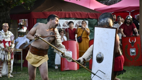 Lucha de gladiadores de la Ludus Bergidum de Cacabelos 2025 (1)