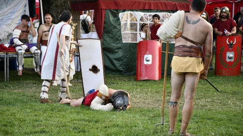 Lucha de gladiadores de la Ludus Bergidum de Cacabelos 2025 (10)