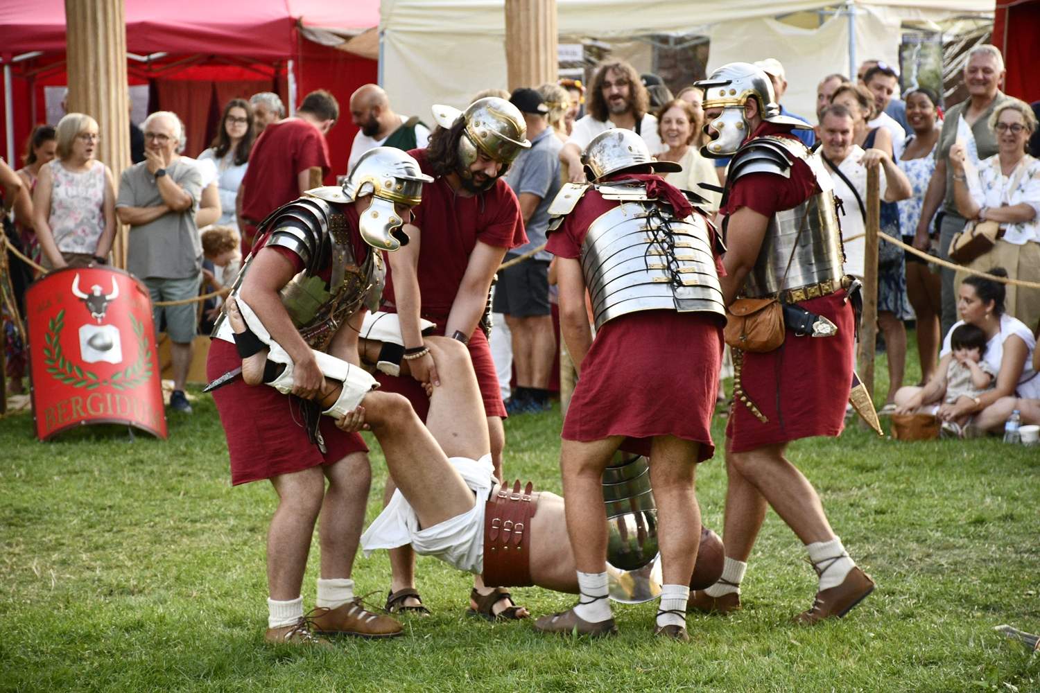 Lucha de gladiadores de la Ludus Bergidum de Cacabelos 2025 (36)