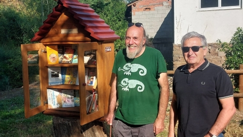ICAL. Mini biblioteca de libros libres en San Esteban de Valdueza (León), impulsadas por A Plena Cultura