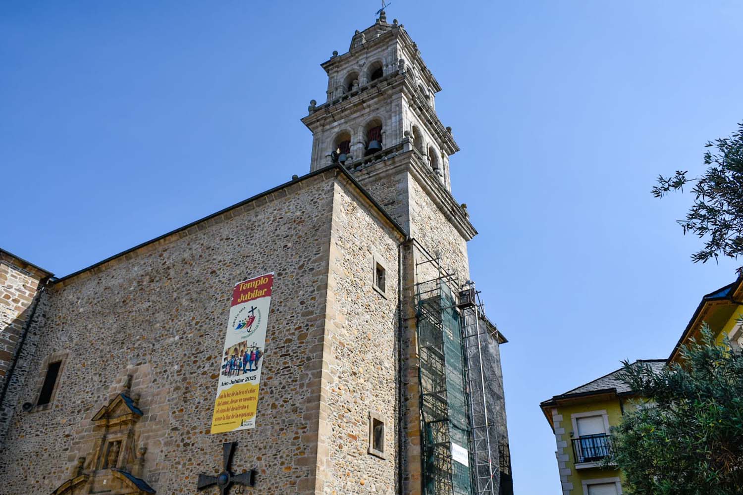 Andamio en la Basílica de la Encina para las obras del mirador(8)
