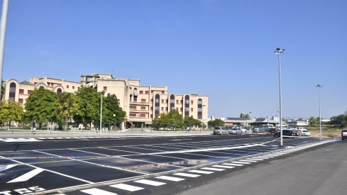 Flores del Sil suma 93 nuevas plazas de aparcamiento en el entorno del centro de salud