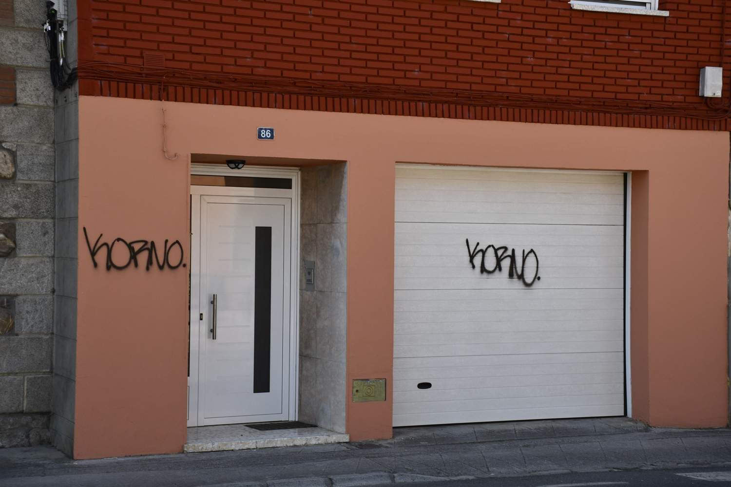 Grafitis con la firma Korno en Camponaraya (3) Grafitis con la firma Korno en Camponaraya (3)