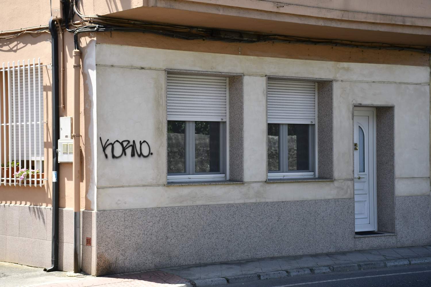 Grafitis con la firma Korno en Camponaraya (5) Grafitis con la firma Korno en Camponaraya (5)