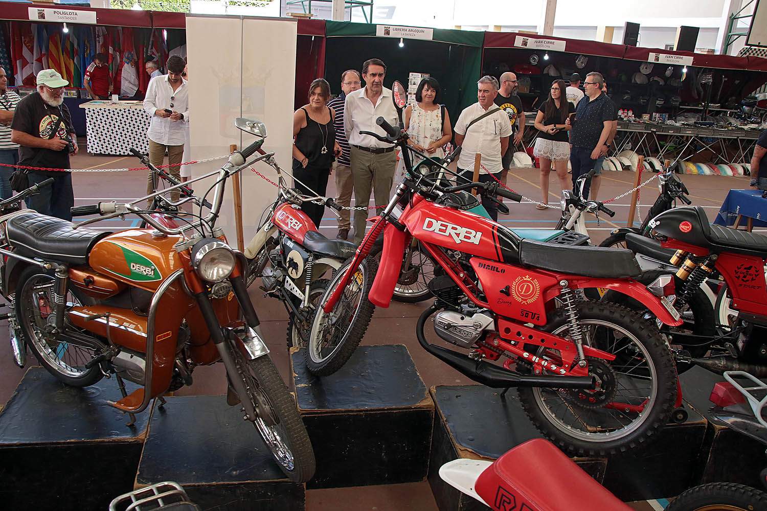 Peio García ICAL. El consejero de Medio Ambiente, Vivienda y Ordenación del Territorio de la Junta de Castilla y León, Juan Carlos Suárez Quiñones, asiste a la presentación del GP de La Bañeza 1